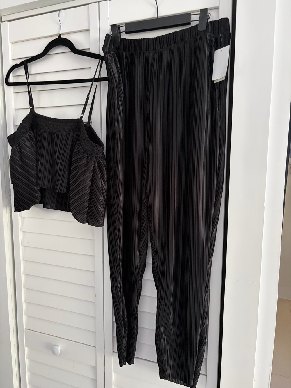 BP Nordstrom Pleated Black Women's Two-Piece Set - Tank Top & High-Waist Pants